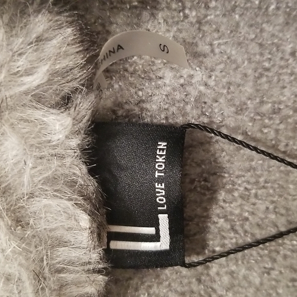 💕LOVE TOKEN💕 Faux Fur Trim Knit Jacket ~ Gray Small S NWT - Picture 9 of 10